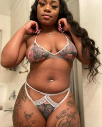 Escorts Tampa, Florida I'M Hot Ebony Queen💦Amazin Throat Boms Ass Tight & Cleen Pussy💦 Independent, Ready for fuck OUTCALL / INCALL /cardate Available Right Now❤  26 -