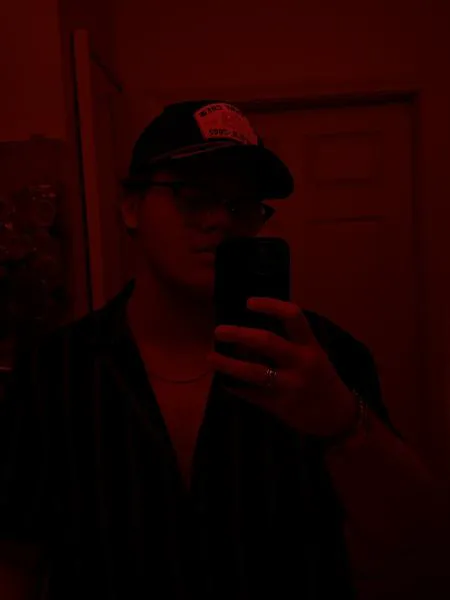 Escorts Newton, Massachusetts TGuyNextDoor