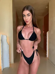 Escorts Dubai, United Arab Emirates Dana