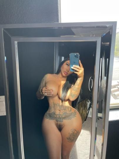 Escorts Cincinnati, Ohio Hey guys its Linda Im available now and READY to have some fun!! All my pictures are 100% real and recent!! I offer full service and im very professional. Call me for an unforgettable experience
