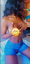 Escorts Kenya Vickie video call and nudes