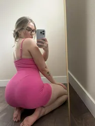 Escorts Calgary, Alberta EMILY