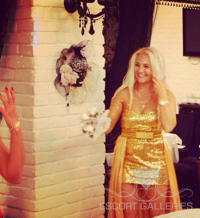 Escorts Paris, France null