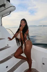 Escorts Hollywood, California CARMEN HUNG