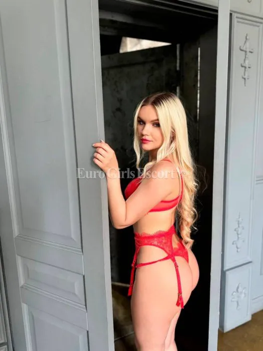 Escorts Paris, France Alice