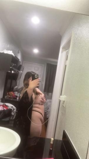 Escorts Ventura, California Young Tight 💦💦 Pussy Ventura ready 🍭😘