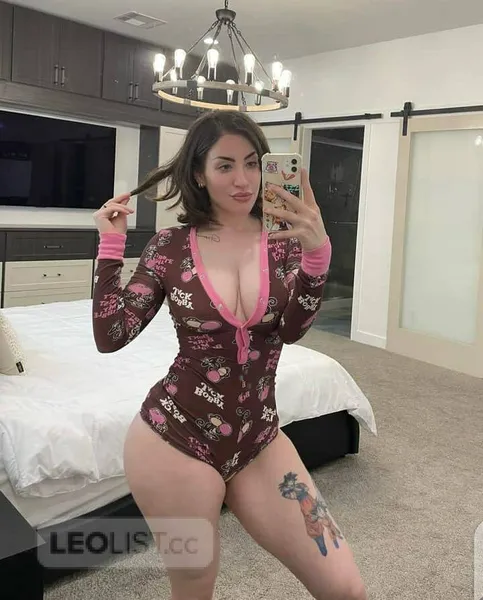 Escorts Windsor, Ontario pretty classic rose