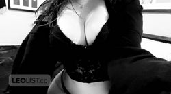 Escorts Vancouver, British Columbia TIGHT WET YOUNG P$$Y