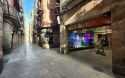 Barcelona, Spain LoveStop