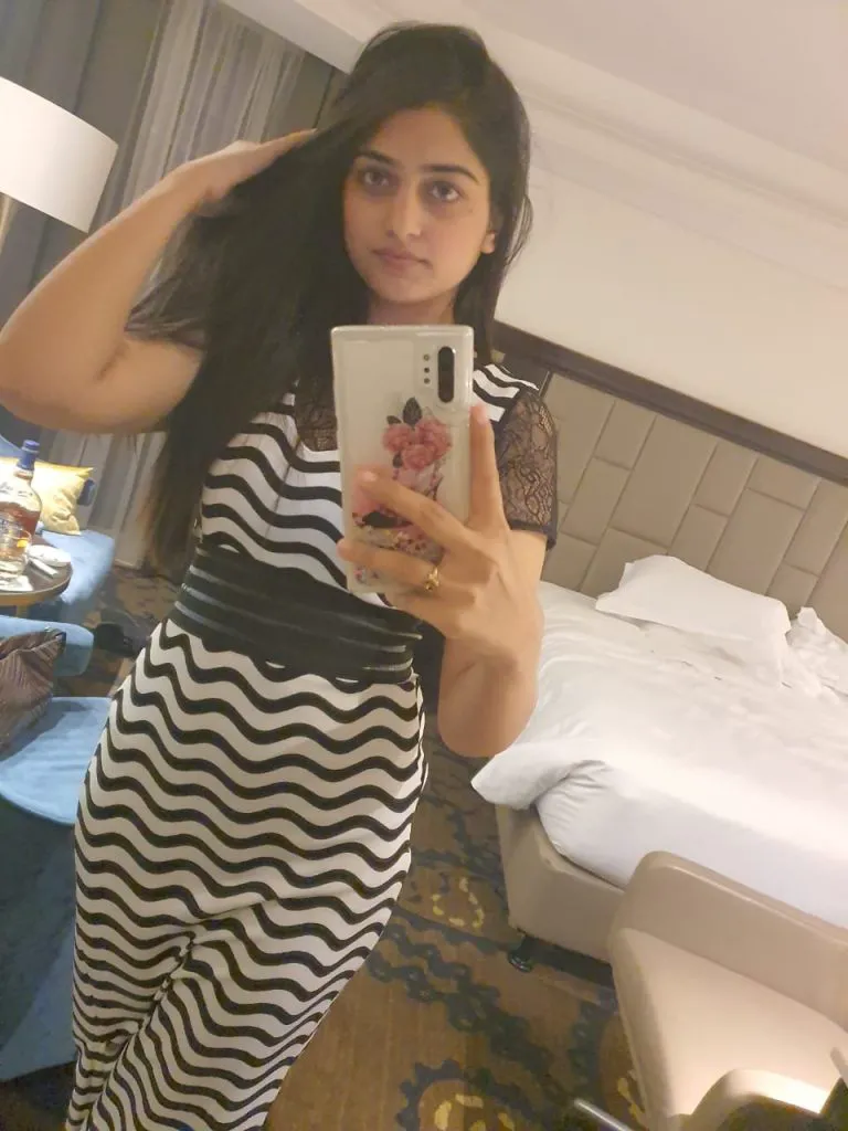 Escorts Dubai, United Arab Emirates (Ankita )