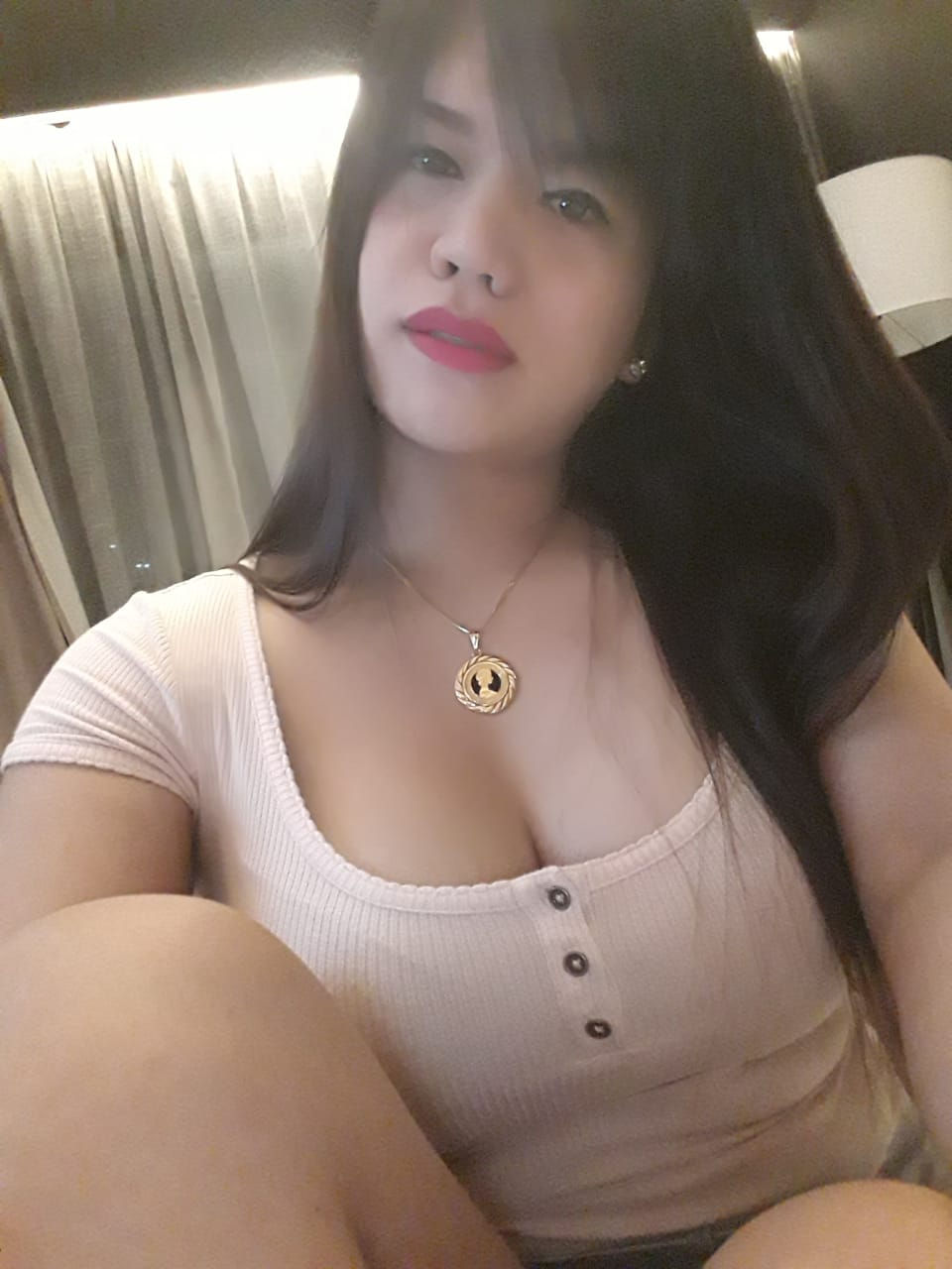 Escorts Makati City, Philippines Curvy Busty Vivian Ts