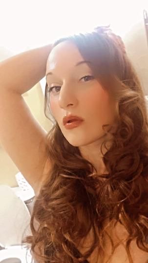 Escorts Virginia Beach, Virginia italy Rose, italian baby😇😛😍 with thick tighs and a plump round curvy ass😘