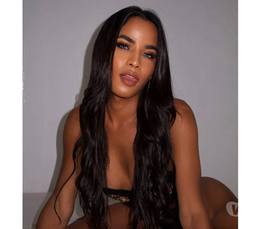 Escorts Birmingham, England Piano Thai sensation massage