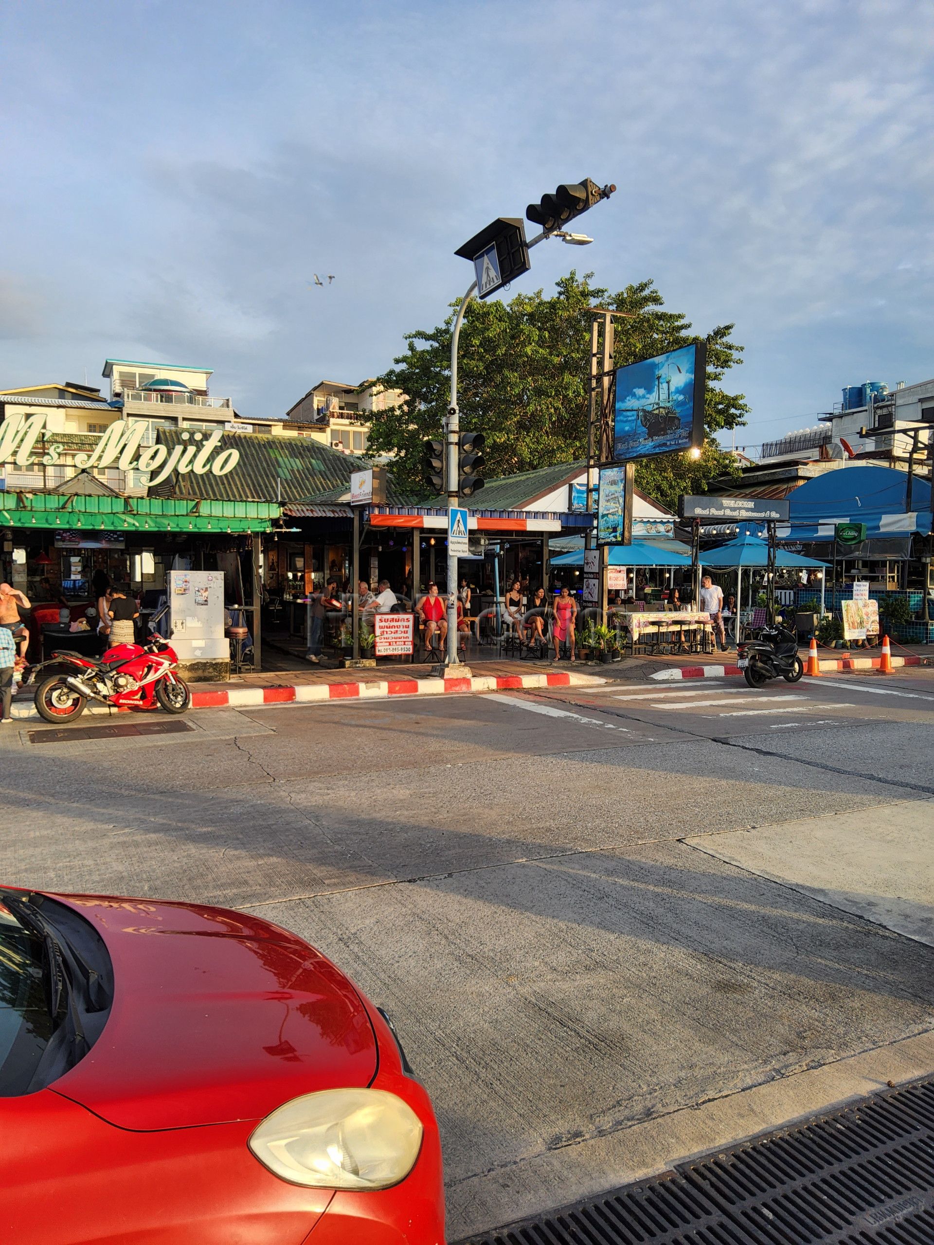 Pattaya, Thailand Best Friends