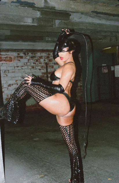 Escorts Tracy, California Seesblack2