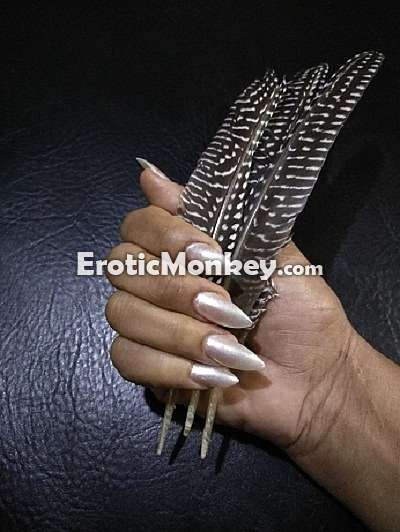 Escorts Madison Heights, Michigan Disciplinarian Kimora Vaughn