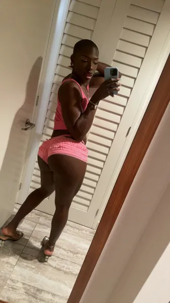 Escorts Alexandria, Virginia Genesisgorgeous