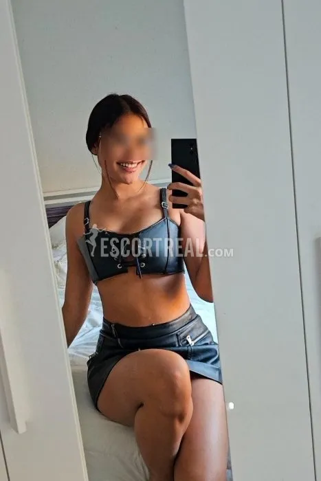 Escorts Madrid, Spain (Ambar, agency Escorts con Clase)