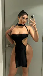 Escorts Budapest, Hungary Bella