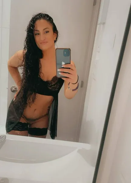 Escorts Montreal, Quebec Eva