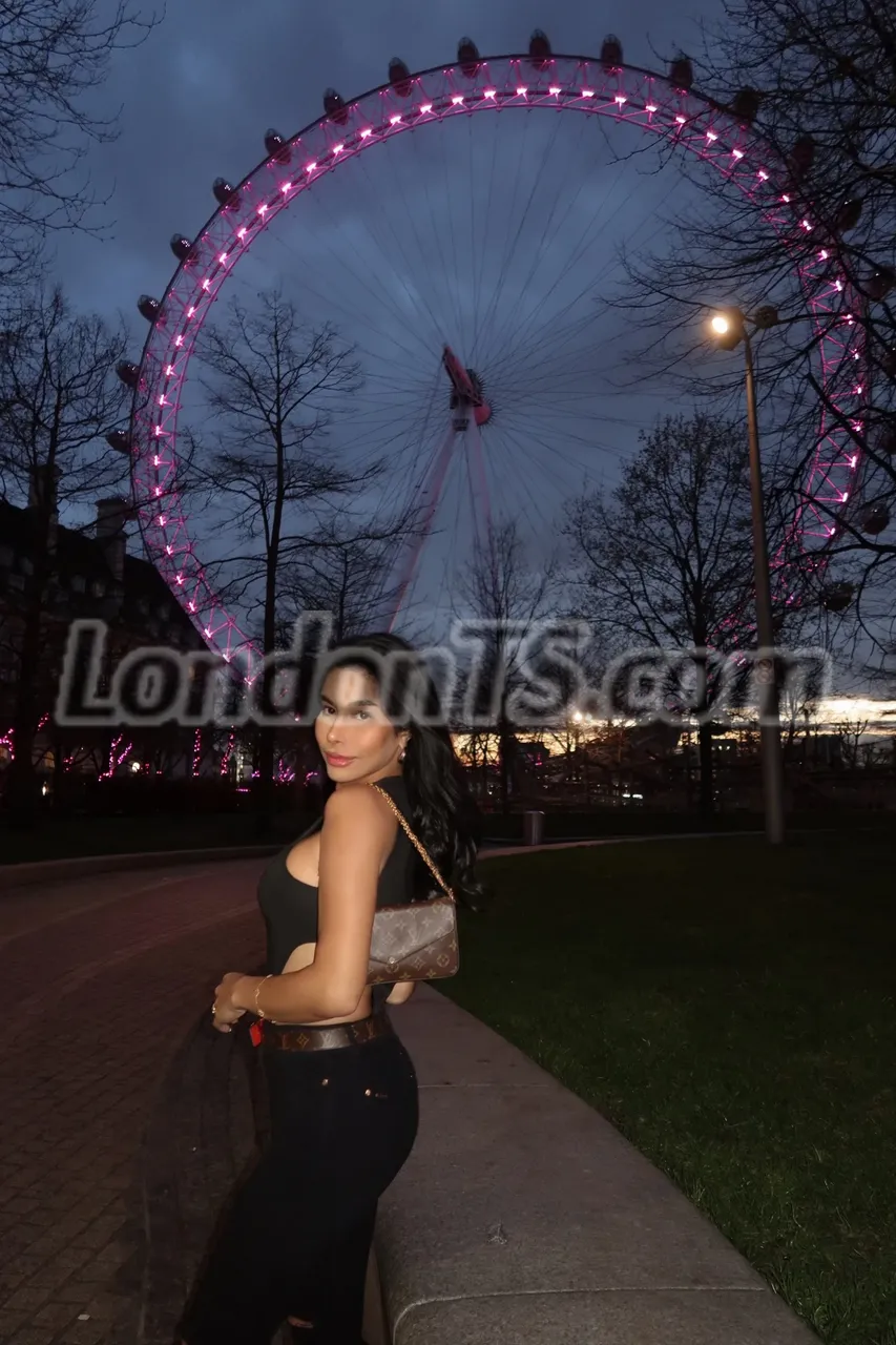 Escorts London, England WILDEST FILIPINA JONNA