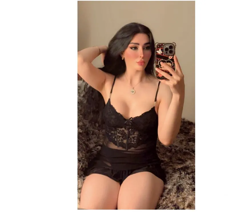 Escorts Glasgow, Scotland Ts Lili super hot and feminine 🫦