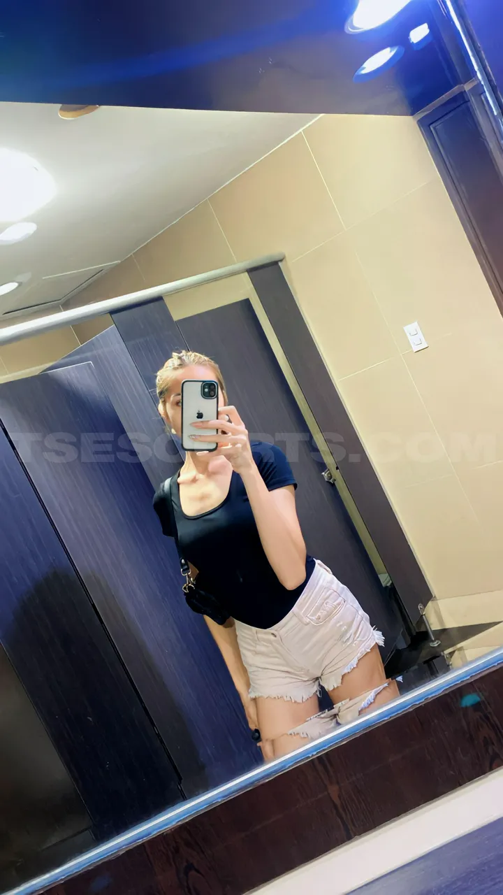 Escorts Cebu City, Philippines Precious Farrah