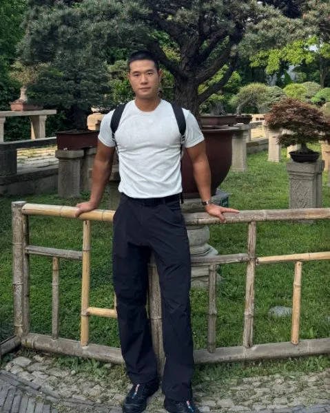 Escorts Singapore, Singapore Muscleboyadam