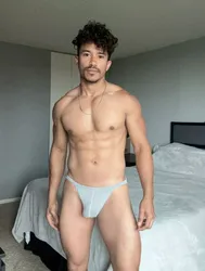 Escorts Chicago, Illinois Alexbigxlboy