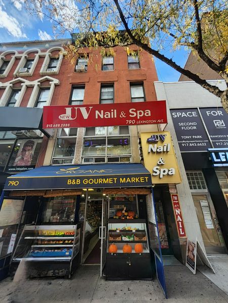 Massage Parlors New York City, New York New UV Nails and Spa