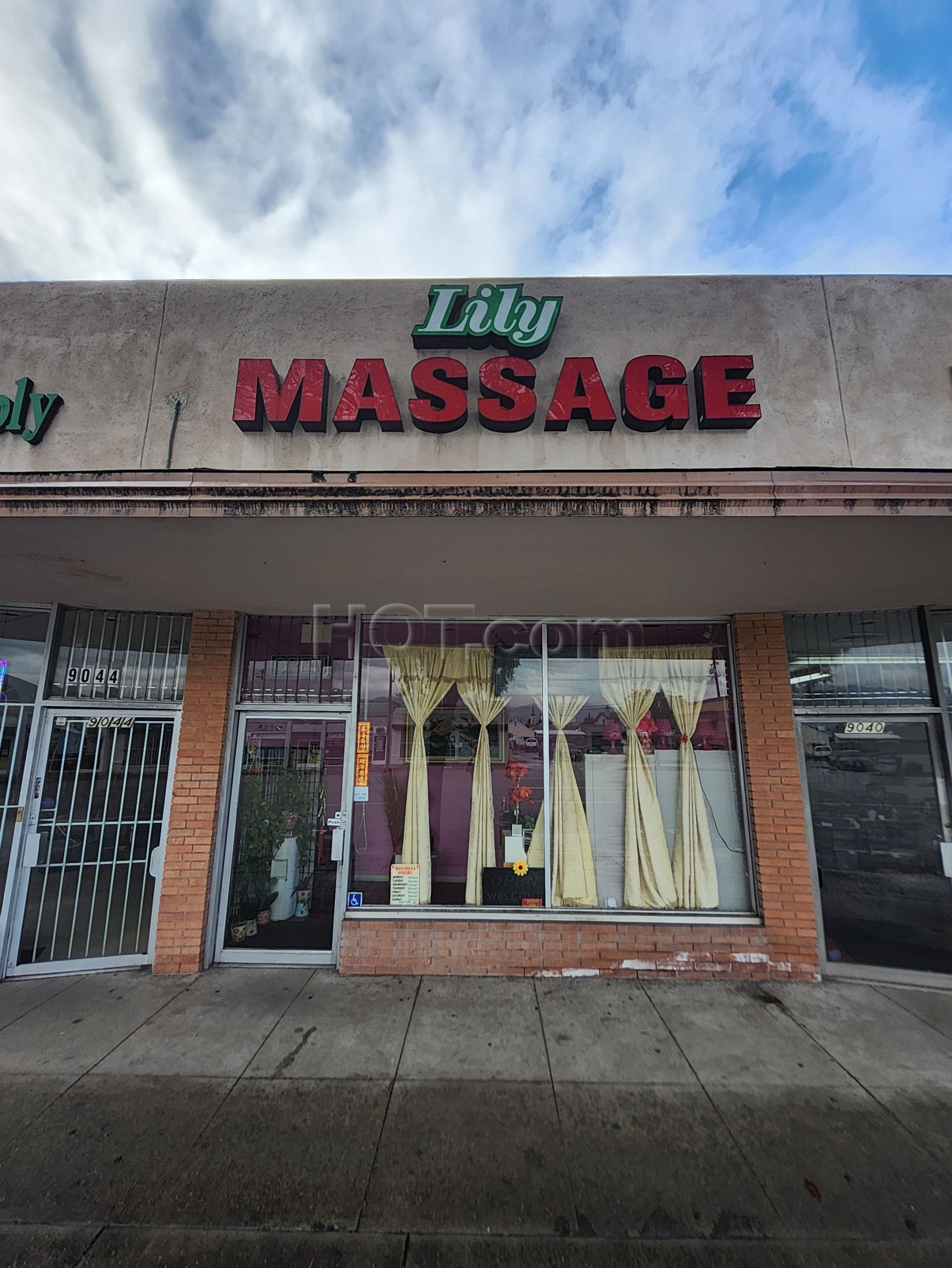 Rosemead, California Lily Massage