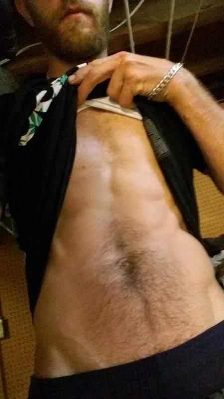 Escorts Sandusky, Ohio Hybrid Hey ladies I'm here to take care of all of your desires