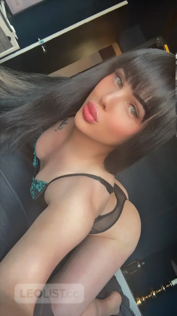 Escorts Mississauga, Ontario Grey