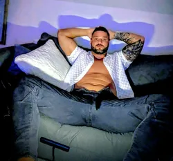 Escorts Montreal, Quebec XAddictMaker