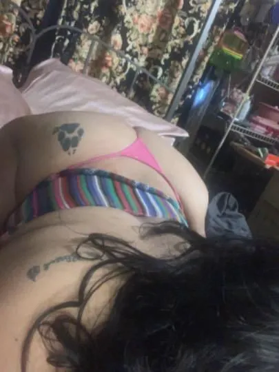 Escorts Toronto, Ontario GEMMA & JASMIN