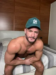 Escorts Como, Italy Datitalianboy