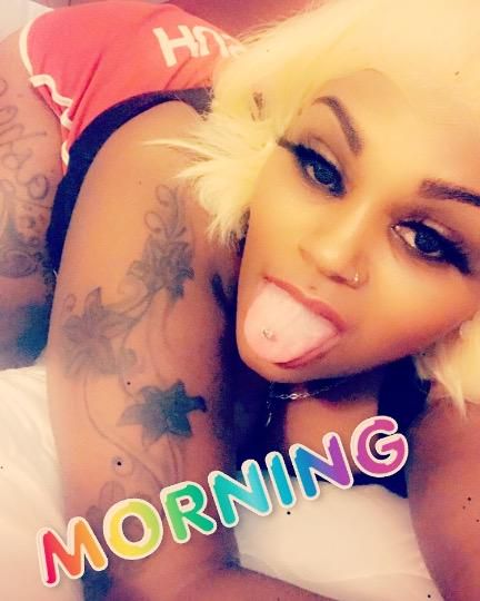 MONEE 😘🦋👅💕💦🍑