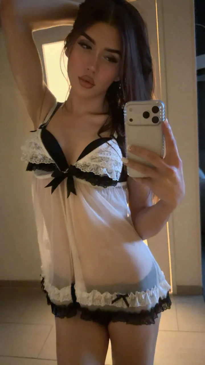 Escorts Los Angeles, California Emira DTLA