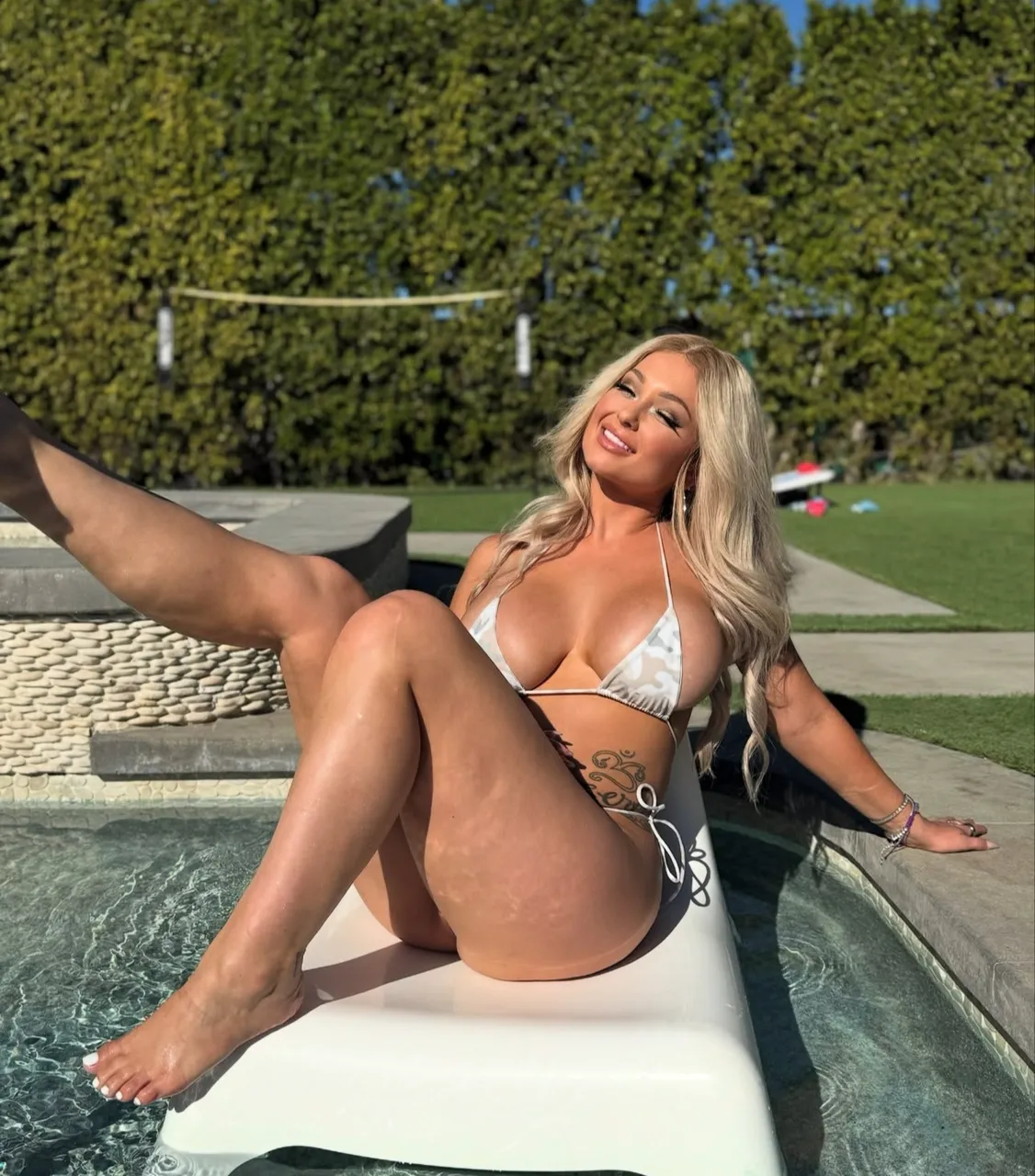 Escorts Yukon Territory Amelia