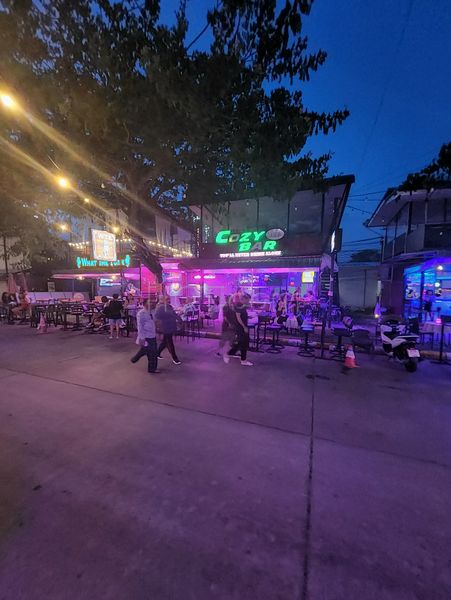 Beer Bar / Go-Go Bar Pattaya, Thailand Cozy Bar