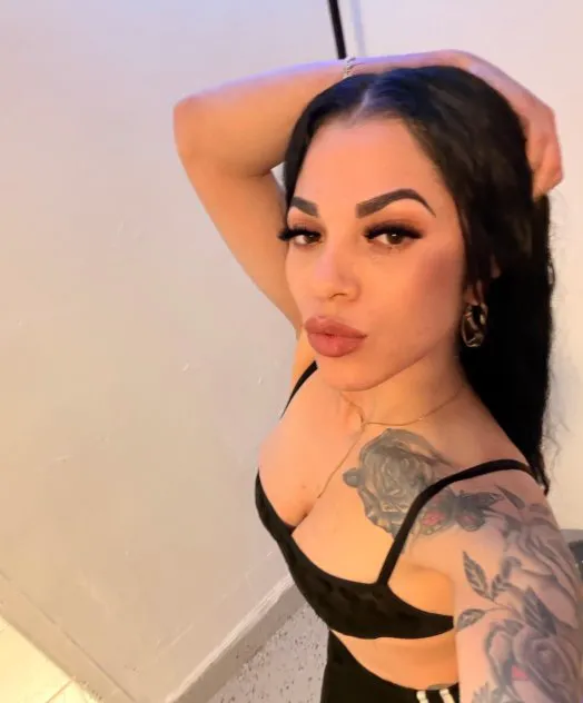 Escorts Miami, Florida Karol