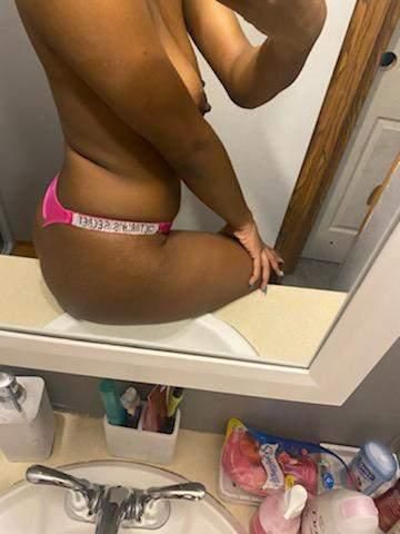 Escorts Pensacola, Florida Heeyyyy New in town looking💦FOR SOME FUN💦AVAILBLE 24/7🔥