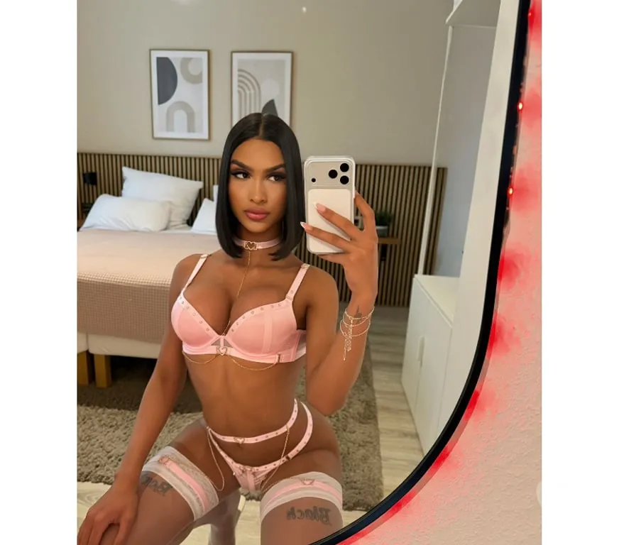Escorts Paddington, England KIMMIE T GIRL NOW IN UK FOR YOU