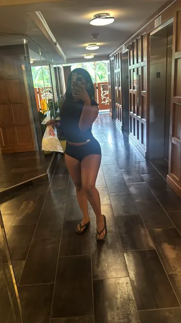 Escorts Honolulu, Hawaii Grace