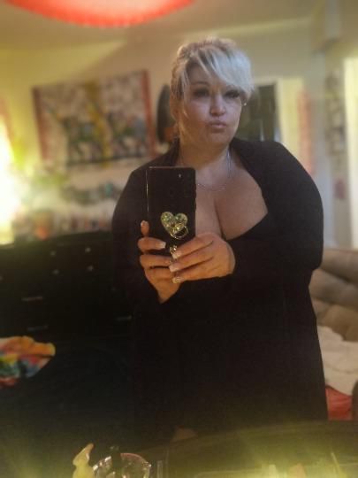 Escorts Edmonton, Alberta Lala