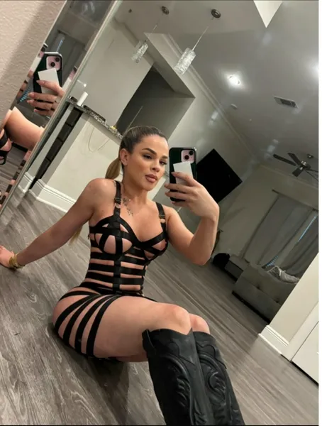 Escorts New Orleans, Louisiana Lesly top and bottom