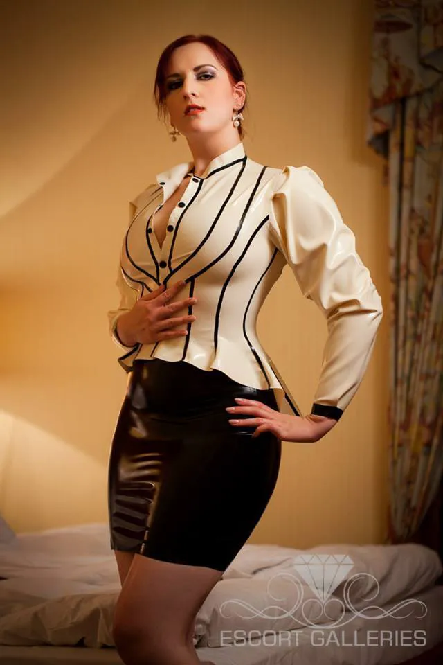 Escorts Hamburg, Germany Domina Miss Leonie