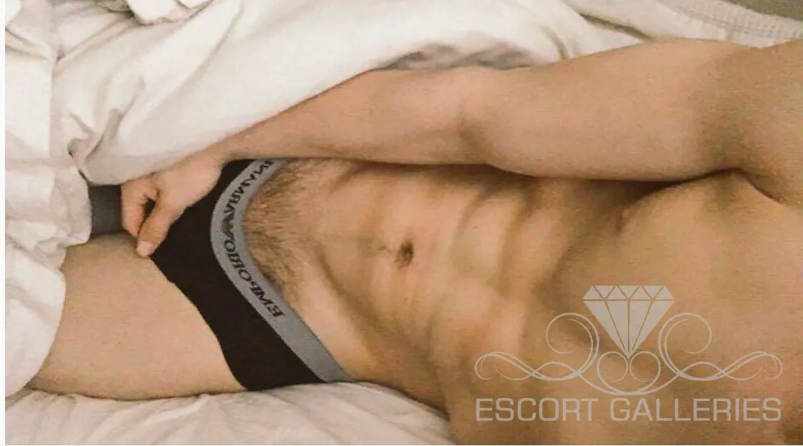 Escorts Berlin, Germany Roberto