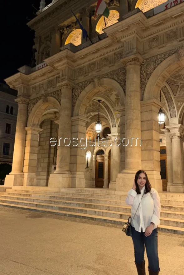 Escorts Valencia, Spain Sara
