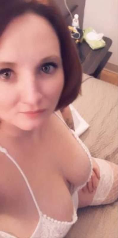Escorts Louisville, Kentucky Newest Girl Elizabethtown what they say bout redheads is tru